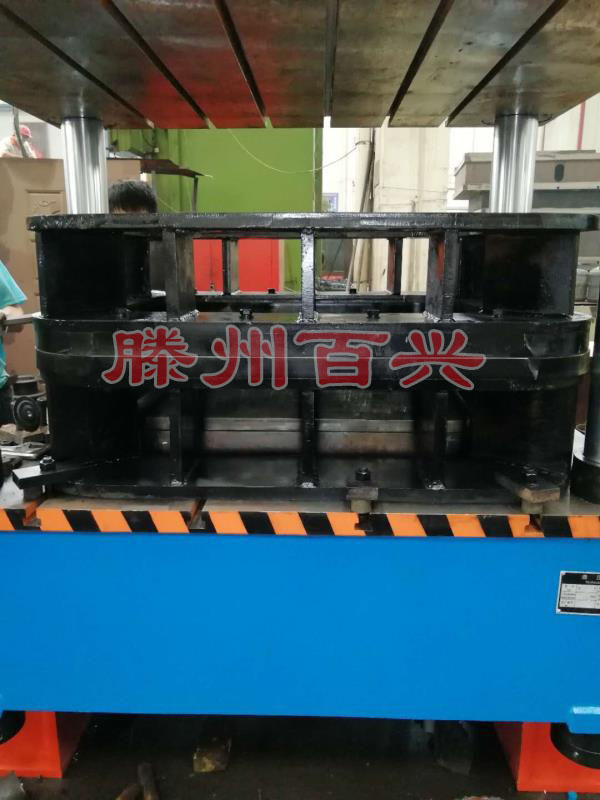 滕州百興315噸小推車車斗模具